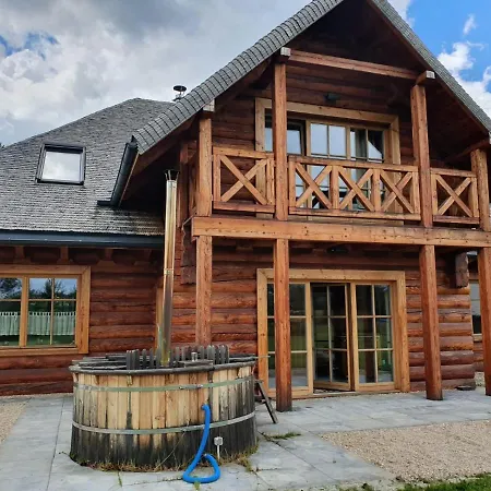 80 Holiday home *